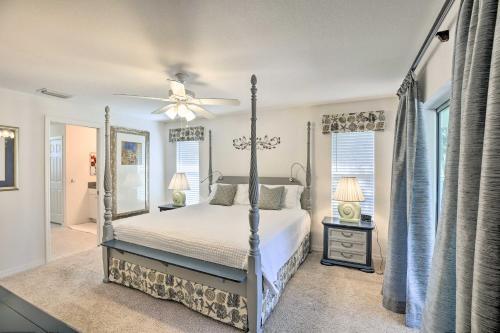 Villa Elegant Canalfront Escape - Near Golf Courses
