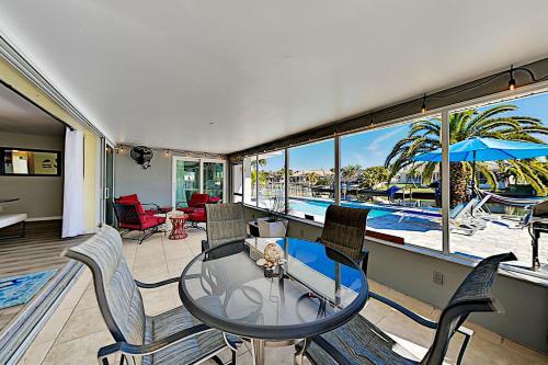 Coral Sunrise - Canal Home With Private Pool Home