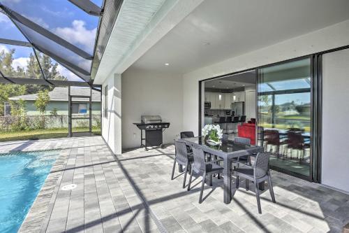 Relaxing Canalside Oasis With Lanai And Backyard!