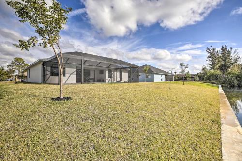 Relaxing Canalside Oasis With Lanai And Backyard!