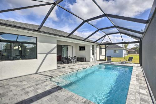 Relaxing Canalside Oasis With Lanai And Backyard!