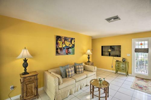 Cute Cape Coral Escape With Yard Near Downtown!