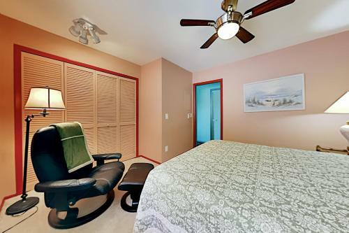 Apartamento Coral & Sandal - 2 Waterfront Units - Pool & Lanai Duplex