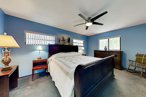 Apartamento Coral & Sandal - 2 Waterfront Units - Pool & Lanai Duplex