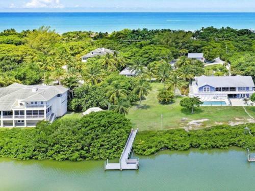 Baywatch Cottage