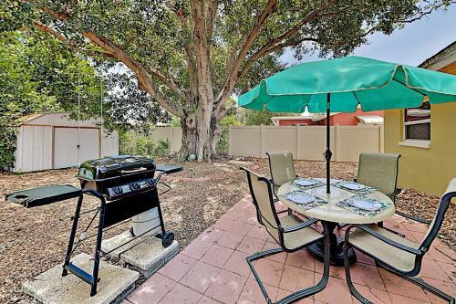 New Listing! Peacock Place 2br 1ba, Sleeps 4 Home
