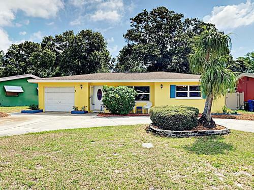 New Listing! Peacock Place 2br 1ba, Sleeps 4 Home