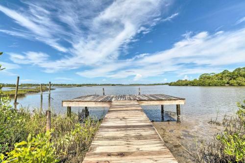 Cedar Key Duplex Home With Dock And Stellar Ocean View