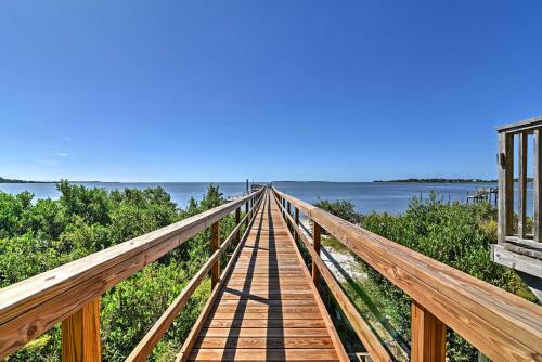 Apartamento Beachfront Cedar Key Condo With Pool, Spa And Views!