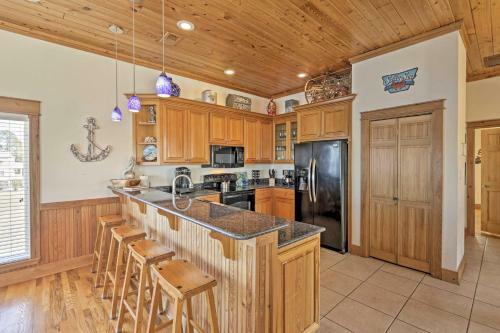 Riverfront Carrabelle Home With Patio And Private Dock