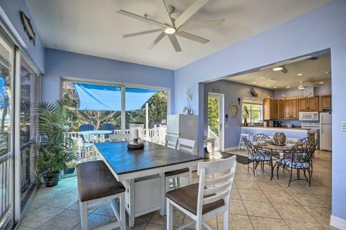 Oceanfront Island Escape With Golf Cart And Decks