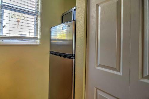 Apartamento Studio With Pool Access, 1 Block To Clearwater Beach!