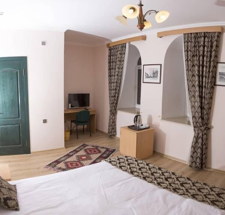 City Walls Hotel