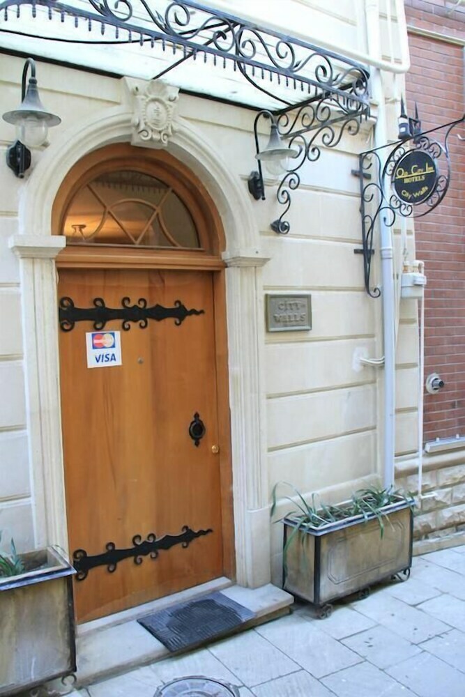 City Walls Hotel