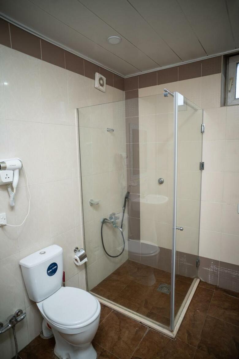 Consul Hotel