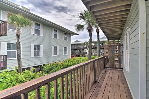 Apartamento Oceanfront Condo With Balcony And Beach Access!