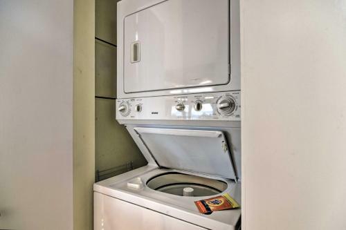 Apartamento Oceanfront Condo With Balcony And Beach Access!