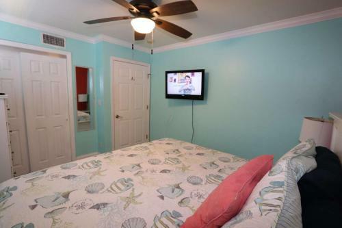 205d Barefoot Beach Club