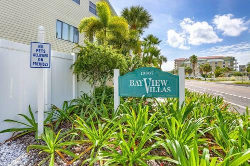 111 Bayiew Villas