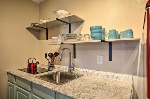 Apartamento Cozy Clearwater Apt With Balcony, 5 Mi To Beach