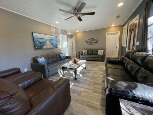 Island Time - Weekly Beach Rental Home
