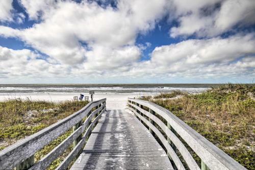 Apartamento Waterfront Condo With Water Park, Walk To Beach