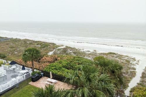 Pelican's Cove 402