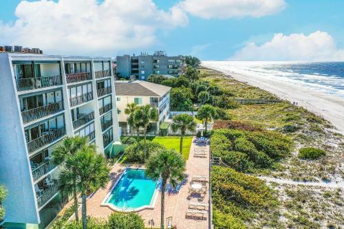 Pelican's Cove 402