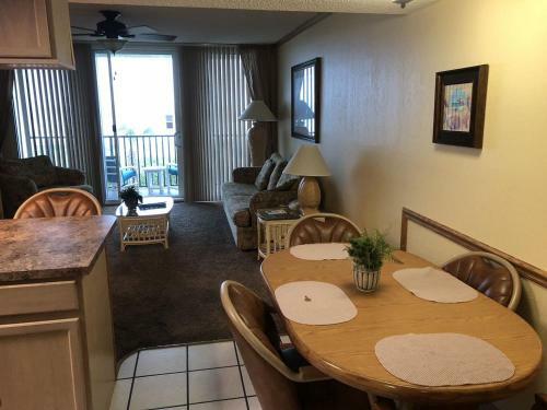 Cocoa Beach Ocean Landing Resort? Ocean Front Apartment