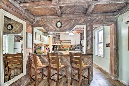 Driftwood Beach Cottage - Walk To Clearwater Bch