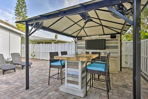 Pet-friendly Home With Pool - Walk To Cocoa Beach!