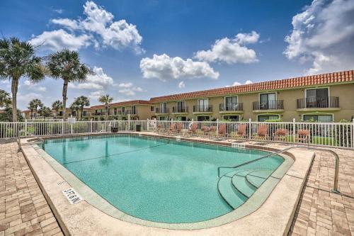 Townhome On St Augustine Beach With Pool And Patio!