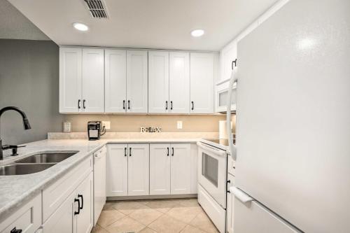 Townhome On St Augustine Beach With Pool And Patio!