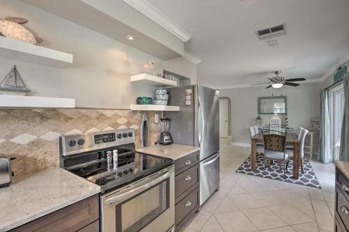 Clearwater Beach Home With Patio - Walk To Beach
