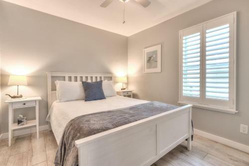 Island Vibes III - Weekly Vacation Rental Cottage