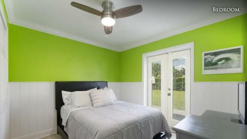 The Red Door Beach Cottage At Cocoa Beach