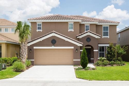 Beautiful Vacation Home With Private Pool And Garage St4328