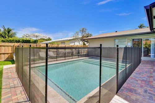 Private Pool Beautiful Updated 4br Home 2bth