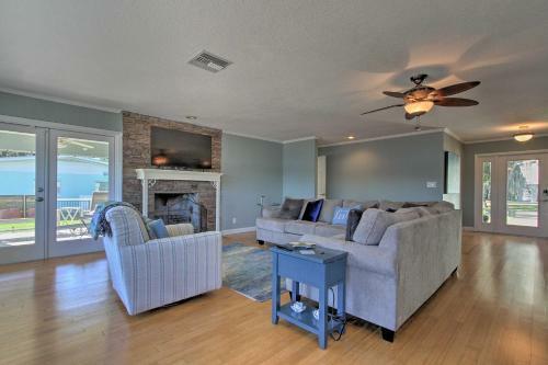 Waterfront House On Kings Bay With Dock And Lift!