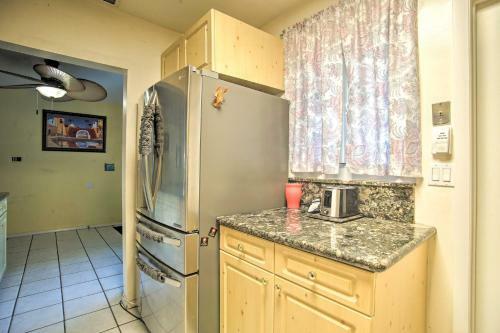 Coastal Escape With Pool - 4 Mi To Dania Beach!