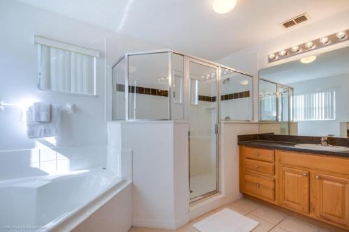 Balmoral Drive Villa #244450