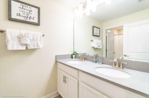 Free Water Park On Disney Delight