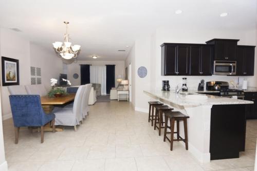 Spacious And Gorgeous Single Home With Game Room St5148