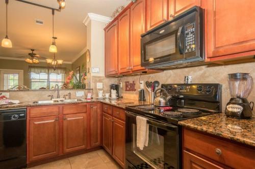 Beautiful 2 Bedroom 2 Bath Condo Close To Disney
