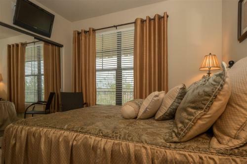 Beautiful 2 Bedroom 2 Bath Condo Close To Disney