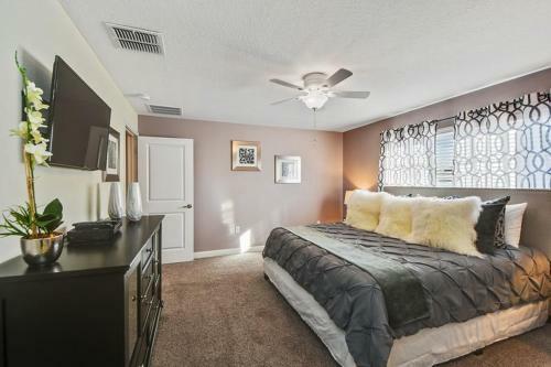 Modern 4 Bed 3 Bath Townhome In Championsgate Golf Resort