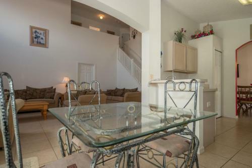 Beautiful 5 Bedroom 3 Bath Villa Located In Westridge, Davenport Fl