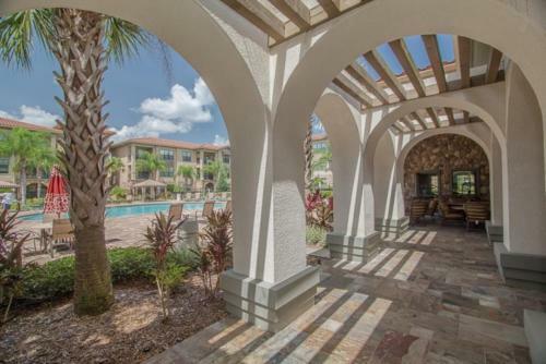 Beautiful 4 Bedroom 3 Bath Condo In Bella Piazza