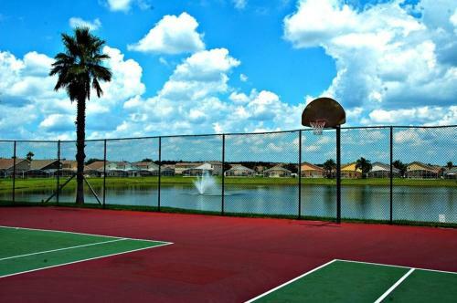Lovely Hampton Lakes 4 Bed 3 Bath Pool Home In Davenport Fl