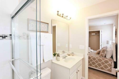 Oaktree Home #267381 Home